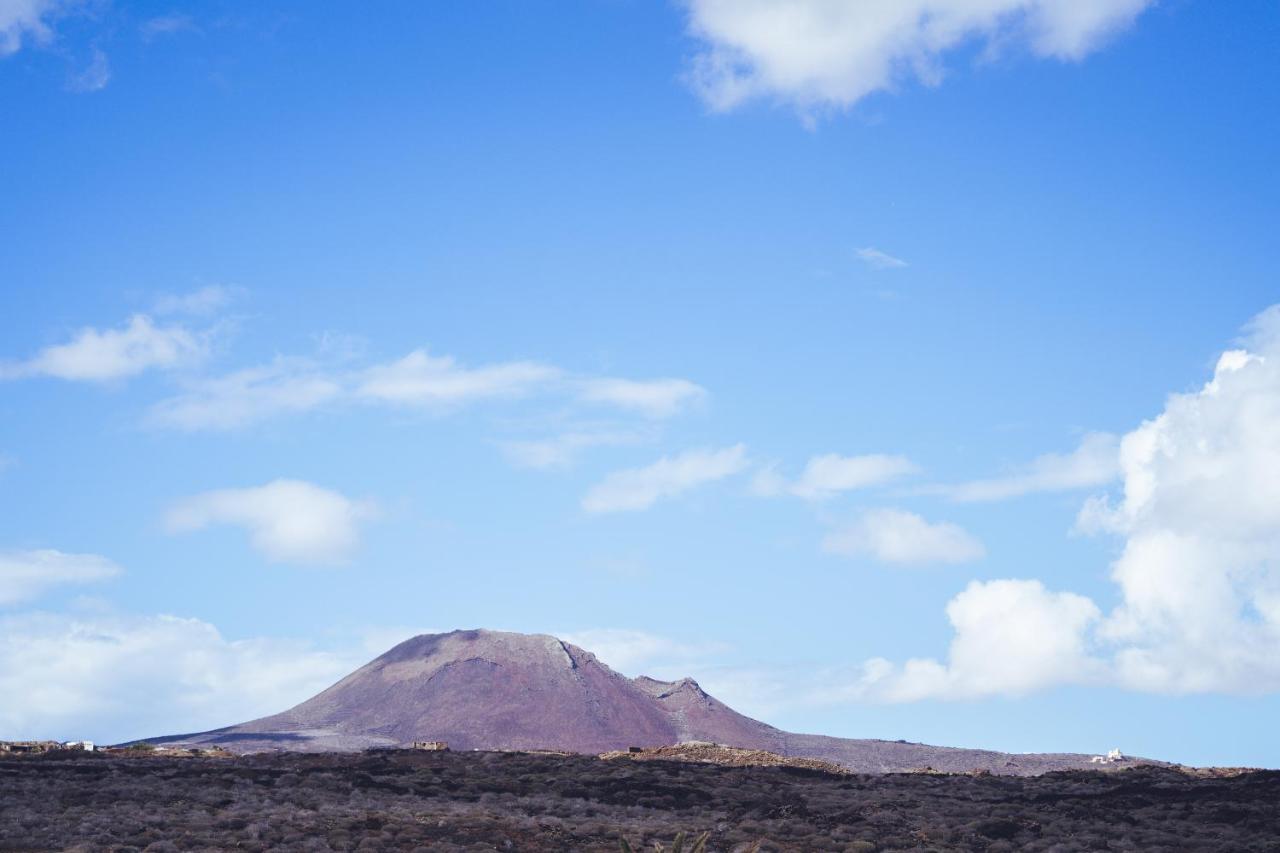 Volcano Getaway - Adults Only Punta Mujeres Exterior photo